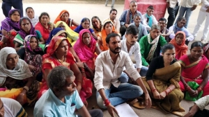 मनरेगा के मजदूरों को छ:  माह से नहीं मिली मजदूरी