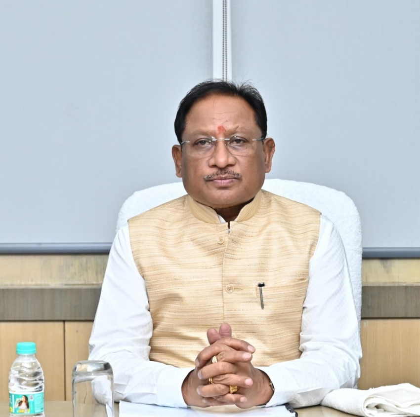 मुख्यमंत्री  विष्णु देव साय ने की इलेक्ट्रॉनिक्स एवं सूचना प्रौद्योगिकी विभाग के कार्यों की समीक्षा : बस्तर से सरगुजा तक डिजिटल क्रांति का विस्तार, 5000 मोबाइल टावर का लक्ष्य तय