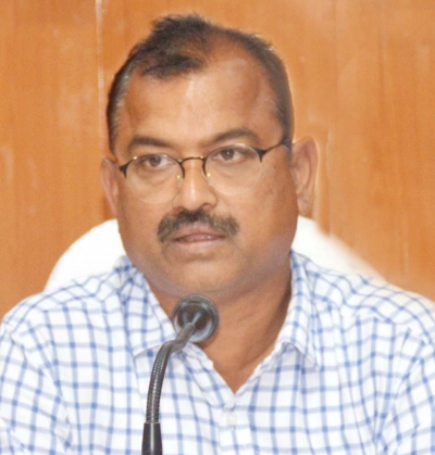 कलेक्टर ने दिए आश्रम व छात्रावासों की जांच के निर्देश