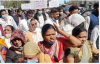 भोपाल में गायों की मौतों पर कांग्रेस का प्रदर्शन, गौ संवर्धन बोर्ड ऑफिस घेरा